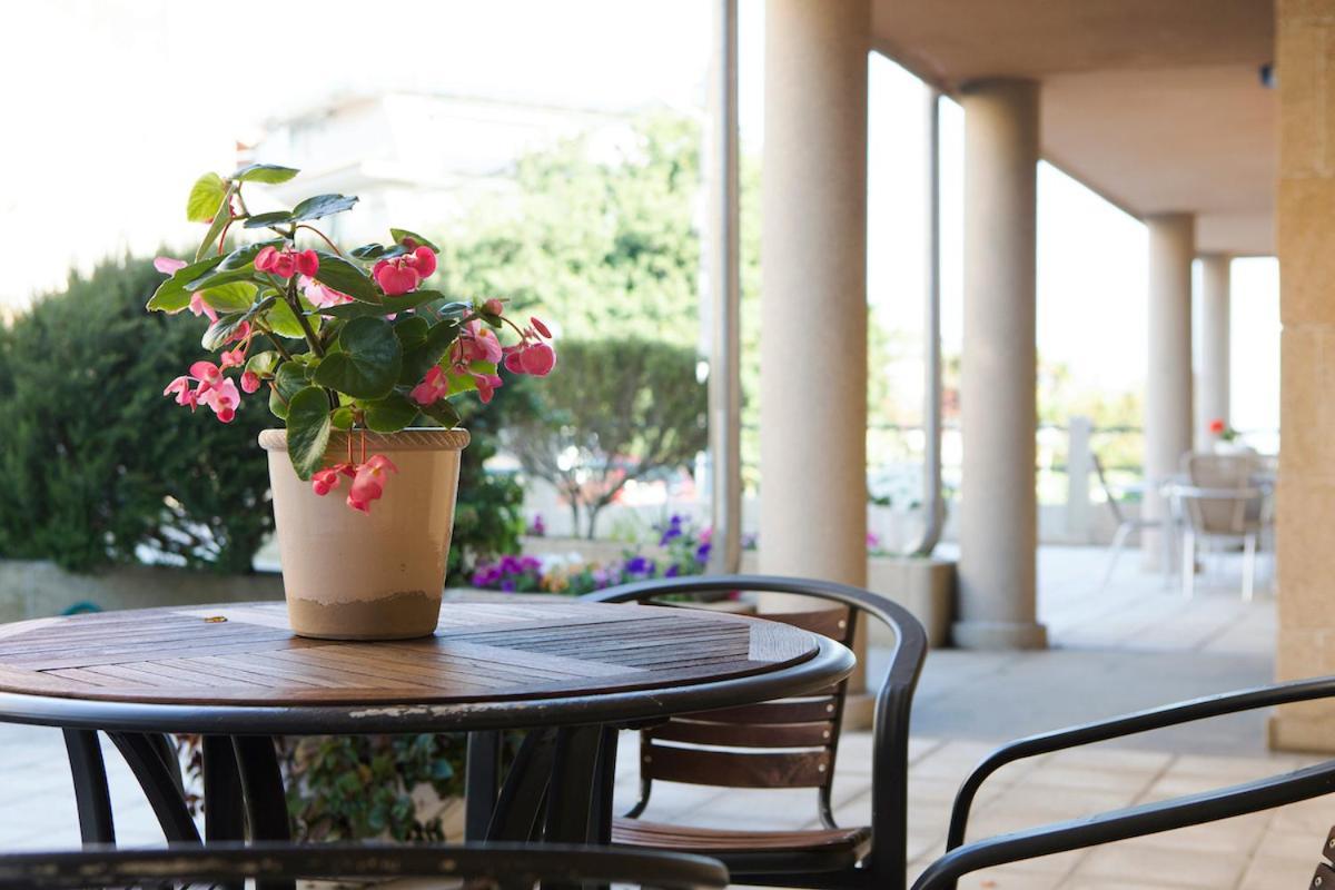 Apartamentos Ria De Bayona ไบโยนา ภายนอก รูปภาพ