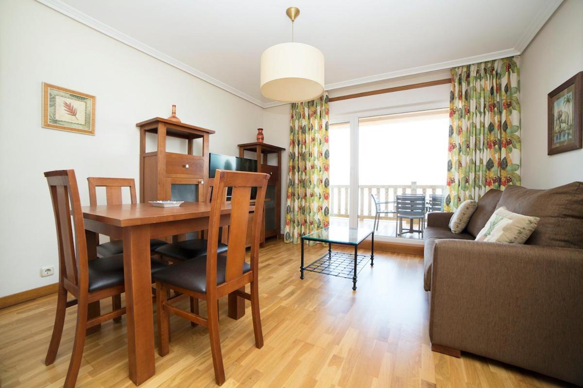 Apartamentos Ria De Bayona ไบโยนา ภายนอก รูปภาพ
