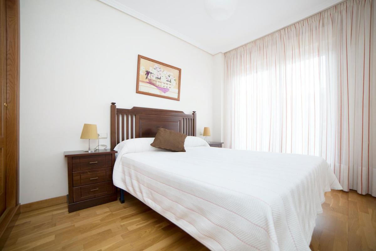 Apartamentos Ria De Bayona ไบโยนา ภายนอก รูปภาพ